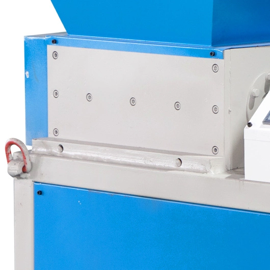 8mm Metal Plastic High-Efficiency Crusher Is Affordable and Can Be Used for Waste Paper Treatment and Crushing Waste